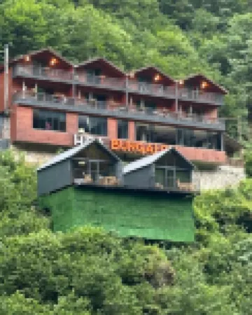 Hira Bungalow โรงแรมใน