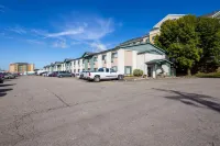 Motel 6 Cedar Rapids, IA - Airport - parkir