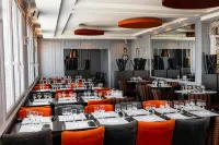 Le Grand Hôtel de la Marine "face à la mer" Hotels in Commes