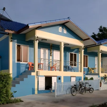 Nubnabnunar Resort Отели рядом с достопримечательностью «Ко Си Чанг»