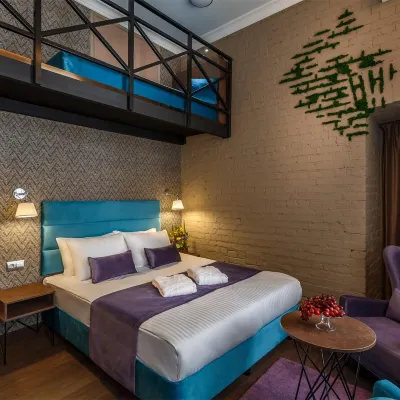 Mansilion Hotel Hotel dekat Stasiun Chekhovskaya