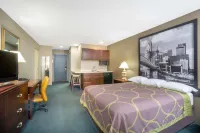 Super 8 by Wyndham Harrison OH - Parkplatz