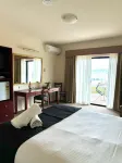 Turners Vineyard Motel - balcony
