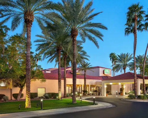 Courtyard Phoenix North Hotels near North Mountain