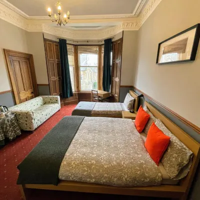 Airdenair Guest House Отели рядом с достопримечательностью «Морнингсайд»