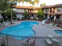 Saddle West Casino Hotel