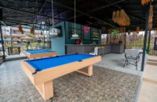 Summer Club and Hostel Ao Nang