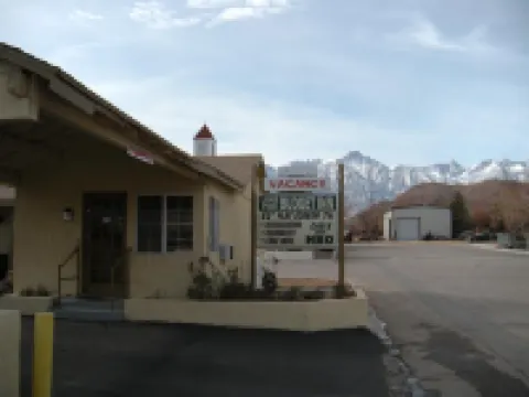Lone Pine Budget Inn Hotels in Lone Pine