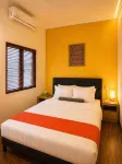 Room Hostel Banyuwangi Hotels in Kebalenan