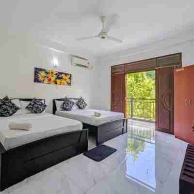 Sun Set Forest Villa Rooms
