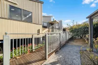 Sovereign Views Apartments - parking