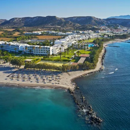 Atlantica Beach Resort Kos Отели рядом с достопримечательностью «Пляж Кардамена»