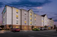 Suburban Studios Fort Smith - parking