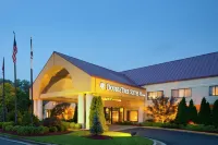 DoubleTree Suites by Hilton Cincinnati - Blue Ash Hotels in der Nähe von Trammel Fossil Park