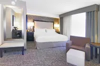 Holiday Inn Express & Suites CALGARY by IHG - balcony
