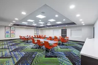 Holiday Inn Express & Suites Sealy