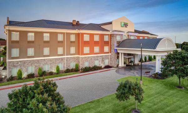 Holiday Inn Express & Suites Clute - Lake Jackson by IHG