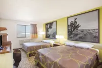 Super 8 by Wyndham Kingman - Pet friendly