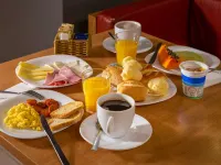 Ibis Santos Gonzaga Praia - Breakfast