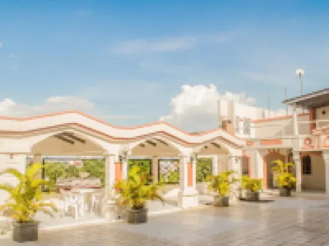Atalanta Hotel فنادق في ماكابا