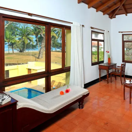 Amritara Poovath Beachfront Heritage