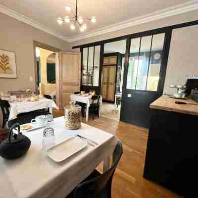 Le Clos Gabrielle Dining/Meeting Rooms