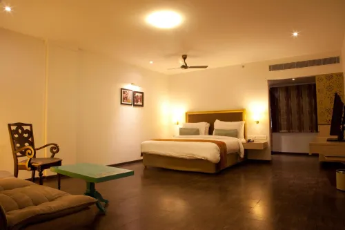 Hotel Sabareesh Park - Hot Tub