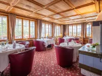 Hotel Alpenrose Mit Gourmet-Restaurant Azalée Hotels in Saanen