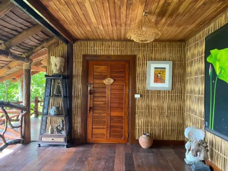 Viking Nature Resort Отели рядом с достопримечательностью «Пхи-Пхи-Дон»