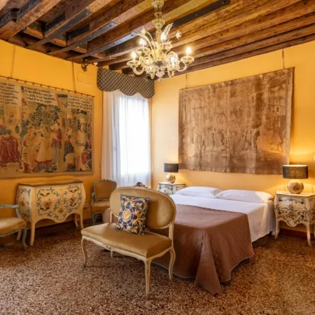 Palazzo San Firmino Historic Palace All Suite Canal View
