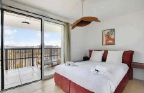 塞納河畔壯麗公寓-三卧八人