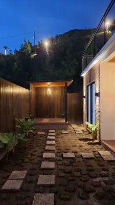 Villa Kahuripan Valley Hotel di Kecamatan Cisarua