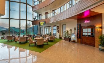 Coral Resort and Spa Centrally Heated Mountain Side Resort Manali