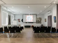 Artbox Hotel クルーザー オーロラ周辺のホテル