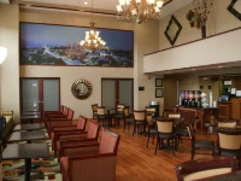 Hampton Inn & Suites Cleveland-Mentor Hotels in Mentor