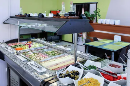 Garden Hills  Hotel by Provence (Гарден Хиллс  )