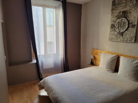 Souvenirs d'Hier Отели в г. Йер