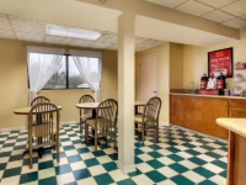 Econo Lodge Laurel Hotels in Jones County