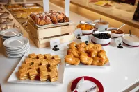โรงแรมอาซีมุต ยารอสลาฟ - พร้อมอาหารเช้า