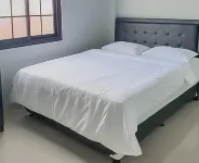 Mahkota Residence Mitra RedDoorz Hotel a West Karawang