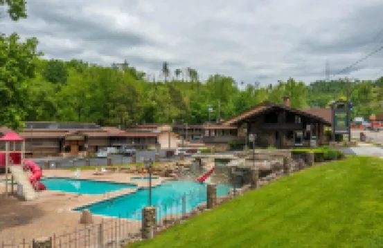 Brookside Lodge - Gatlinburg - on the River