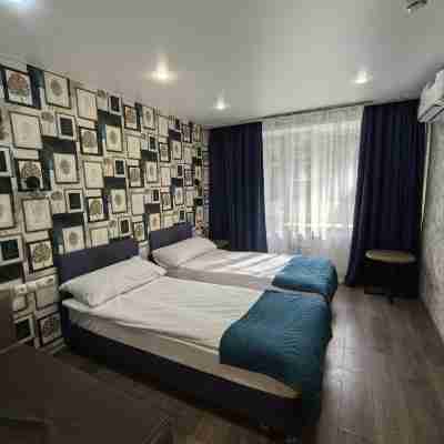 Ros les Prom Hotel Rooms