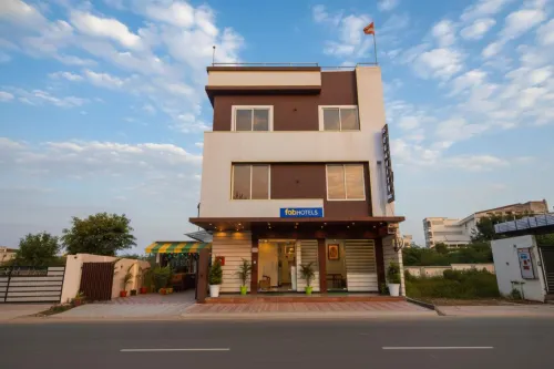 FabHotel the Gravity Inn Hotels in Morod
