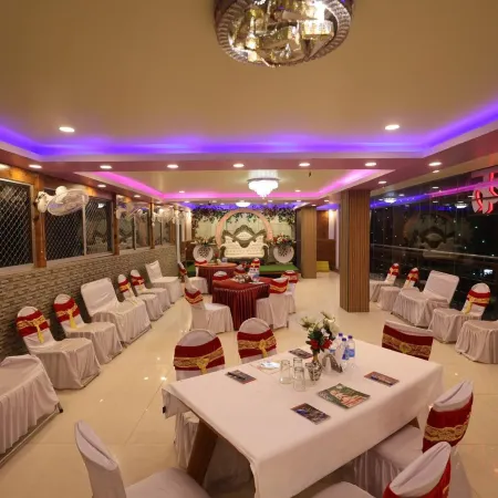 Hotel Anand LOK
