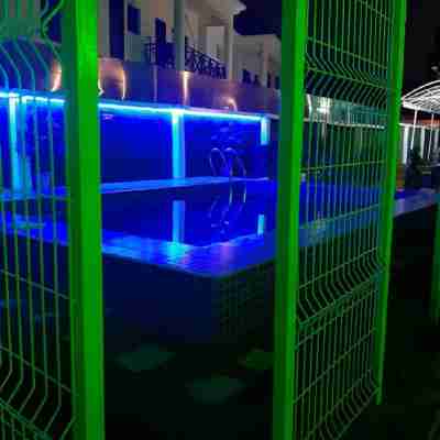 6129 Luxzri Apartment Fitness & Recreational Facilities