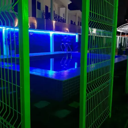 6129 Luxzri Apartment