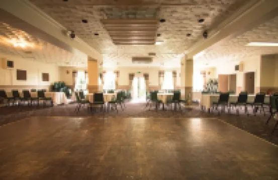 Pinegrove Hotel
