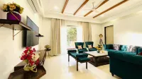Bluo Luxury Stay - Medicity - Balcony, Tub, Gym TT - Homestays