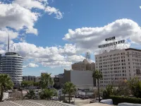 The Hotel Hollywood Hotels near Hollywood & Vine