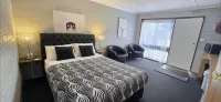 Mariner Motel - Motels